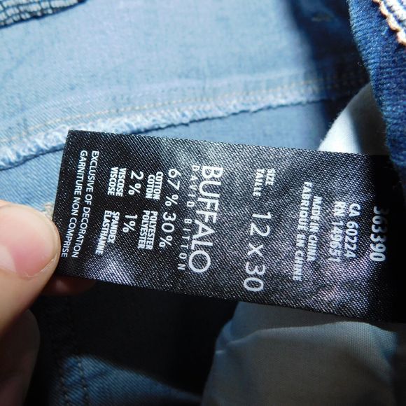 Buffalo David Bitton Jeans Ladies Size 12 x 30 Embroidered Designer Indigo Denim - Picture 5 of 9